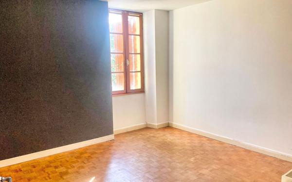 Maison à vendre    5 pièces • 111 m2 Cazaubon