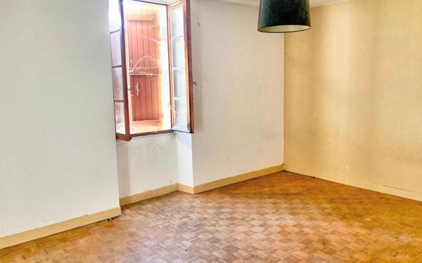 Maison à vendre    5 pièces • 111 m2 Cazaubon