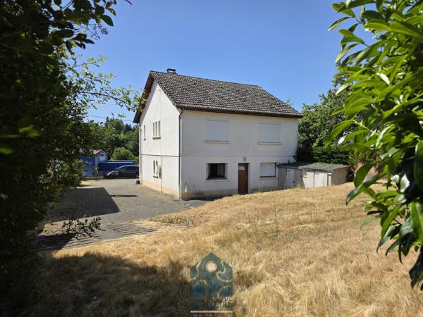 Maison individuelle 5 pièces avec garage, cave, annexes et terrain