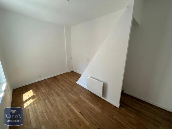 Appartement à louer 2 pièces 30.42m² Saint-Quentin (02100)