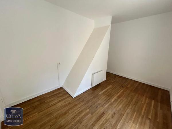 Appartement à louer 2 pièces 30.42m² Saint-Quentin (02100)