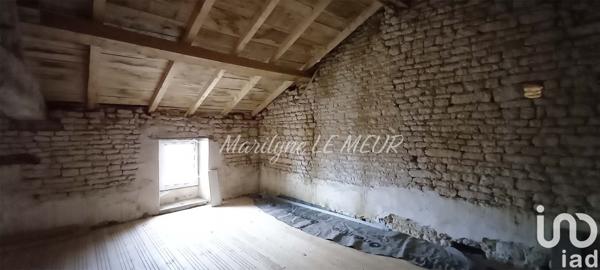 Maison 8 pièces de 191 m² à Néré (17510)