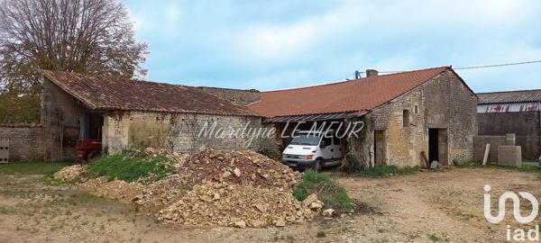 Maison 8 pièces de 191 m² à Néré (17510)