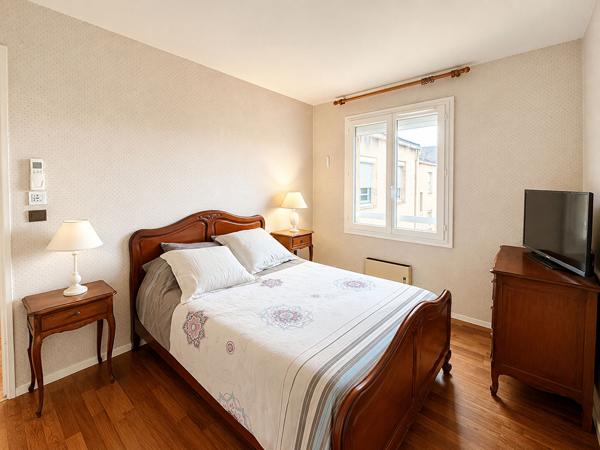 Appartement Marseille/La Valentine 2 pièces 51 m2 avec balcon côté jardin, dernier étage, cave et parking en supplément