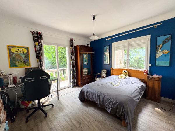 Maison 10 pièce(s) 6 chambre(s) 266 m²