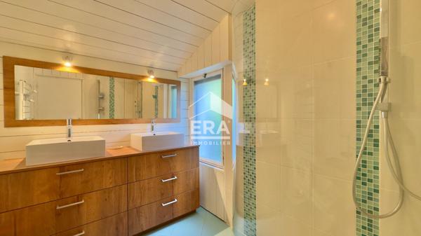 MAISON D'ARCHITECTE - VUE LAC ET PISCINE INTÉRIEURE