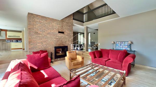 MAISON D'ARCHITECTE - VUE LAC ET PISCINE INTÉRIEURE