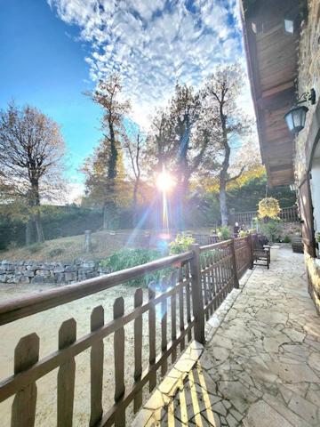 MAGNIFIQUE DEMEURE AUTHENTIQUE ET COSSUE