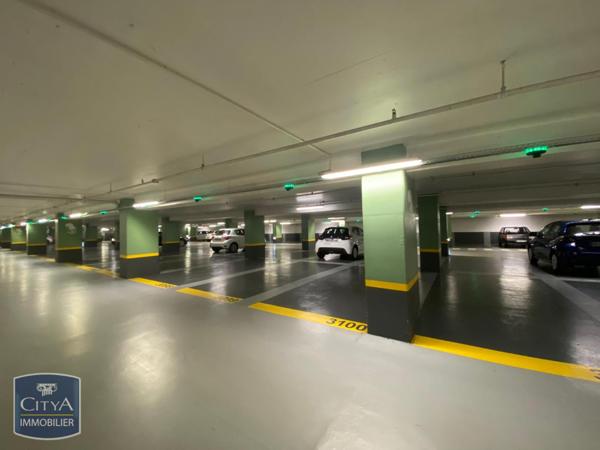 Location parking Fontainebleau (77300)