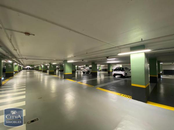 Location parking Fontainebleau (77300)