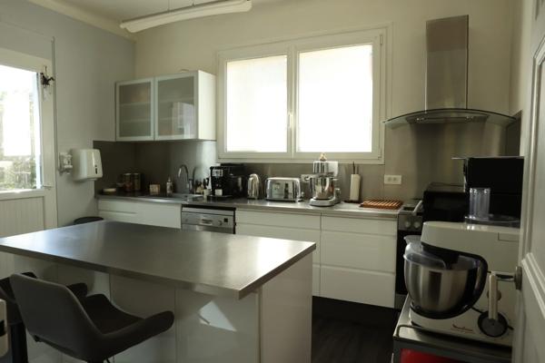 DIJON QUARTIER CITE GASTRONOMIQUE MAISON T6 AU CALME