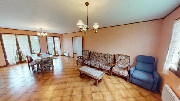 Maison à vendre    5 pièces •  Bertrange