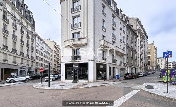 Parking, ascenseur, trois chambres en Centre-ville !