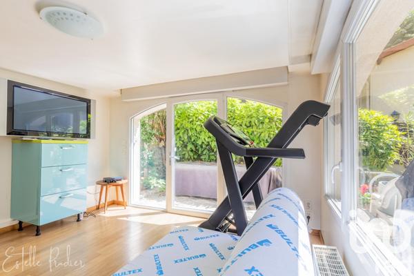 Maison à vendre 12 pièces 257 m² Villejuif