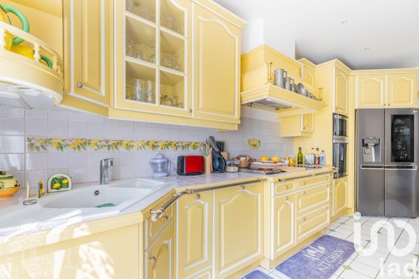 Maison à vendre 12 pièces 257 m² Villejuif