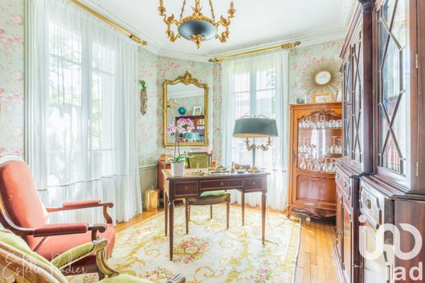 Maison à vendre 12 pièces 257 m² Villejuif