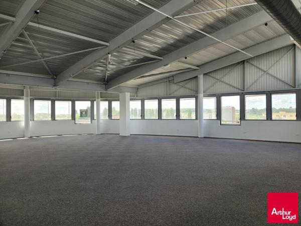 LOCATION PLATEAUX DE BUREAU 895m² LE MANS GARE TGV