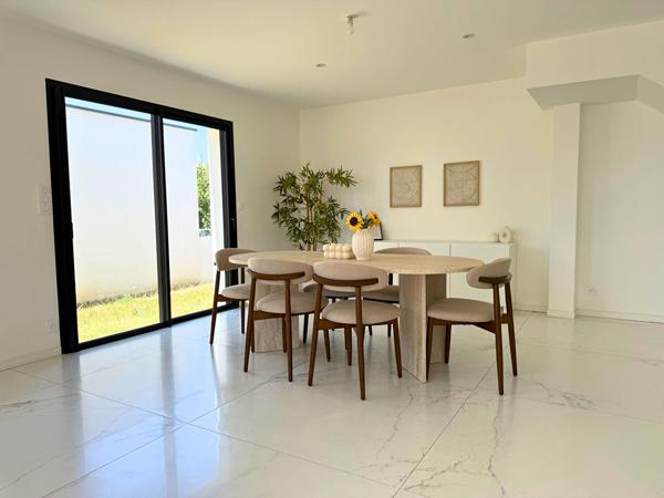 EXCLUSIVITÉ - QUÉVEN, MAISON CONTEMPORAINE DE 2024 AUX PRESTATIONS SOIGNÉES , Queven