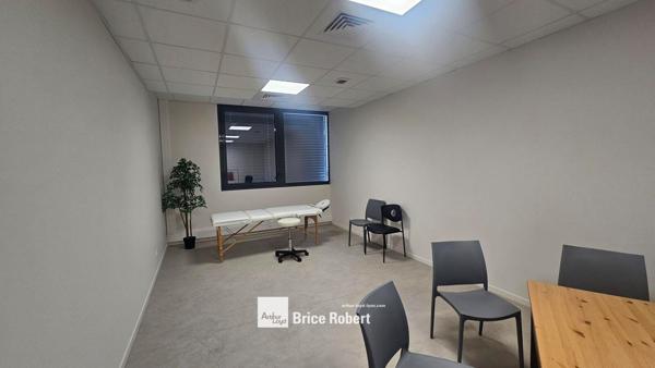 Bureaux à louer surfaces modulables Lyon 5ème dans immeuble médical