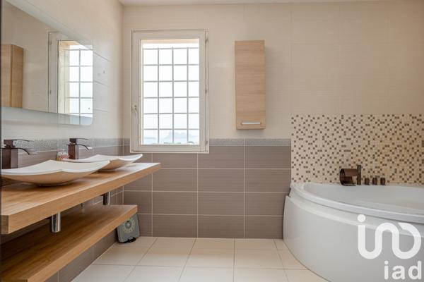 Maison à vendre 10 pièces 350 m² La Ciotat