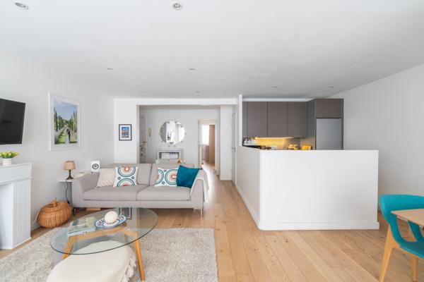 T3 lumineux & impeccable dans une copropriété rénovée & calme proche de tous commerces & transports