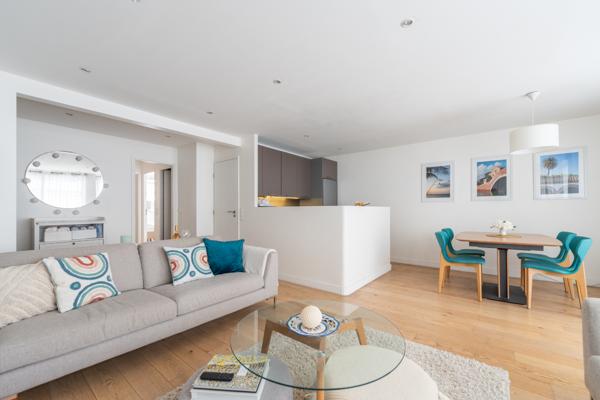 T3 lumineux & impeccable dans une copropriété rénovée & calme proche de tous commerces & transports