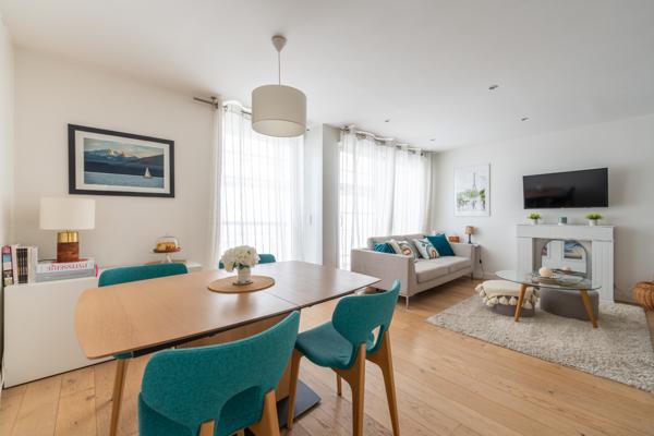 T3 lumineux & impeccable dans une copropriété rénovée & calme proche de tous commerces & transports