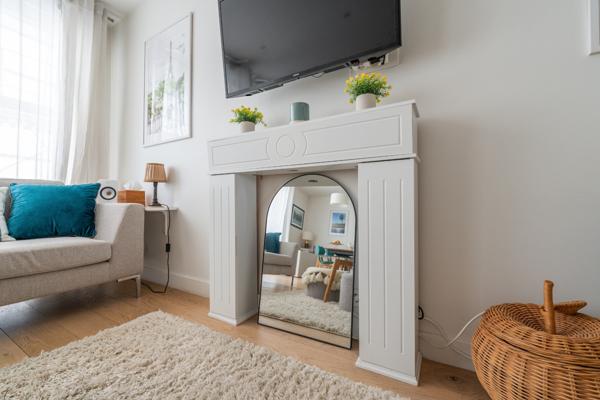 T3 lumineux & impeccable dans une copropriété rénovée & calme proche de tous commerces & transports