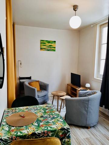 STUDIO PORT 1