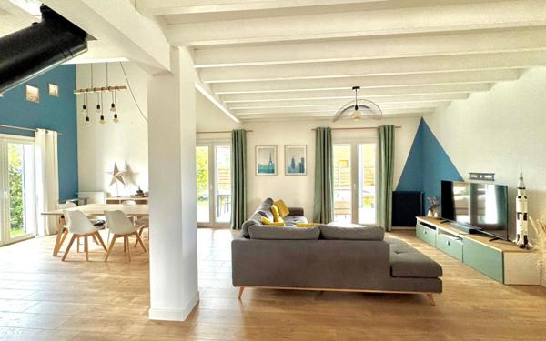 Maison à vendre    7 pièces • 171 m2 Saint-Médard-en-Jalles