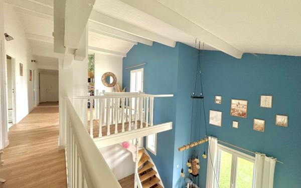 Maison à vendre    7 pièces • 171 m2 Saint-Médard-en-Jalles