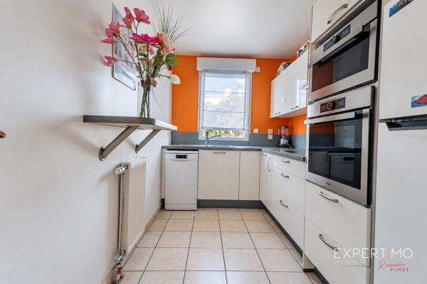 DEUX PIÈCES AVEC TERRASSE – RÉSIDENCE DE STANDING – MONTIGNY VILLAGE - RAVALEMENT FAIT