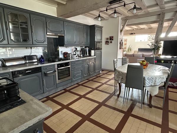 Maison à vendre 6 pièces CHAMPIGNELLES (89)