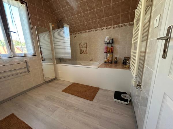 Maison à vendre 6 pièces CHAMPIGNELLES (89)