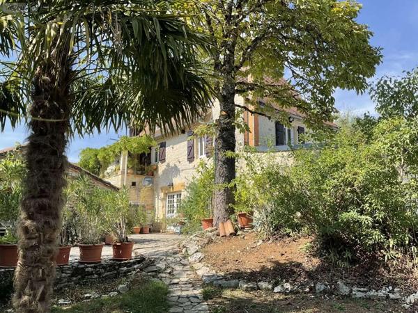 Achat - Maison Gourdon 46300 17 pièces 230 m 2 7 m 2