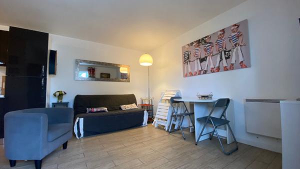 ERDEVEN - A vendre, appartement au pied des dunes et à deux pas des plages