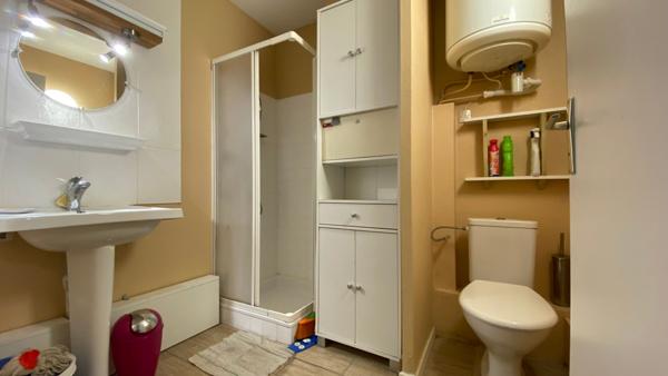 ERDEVEN - A vendre, appartement au pied des dunes et à deux pas des plages