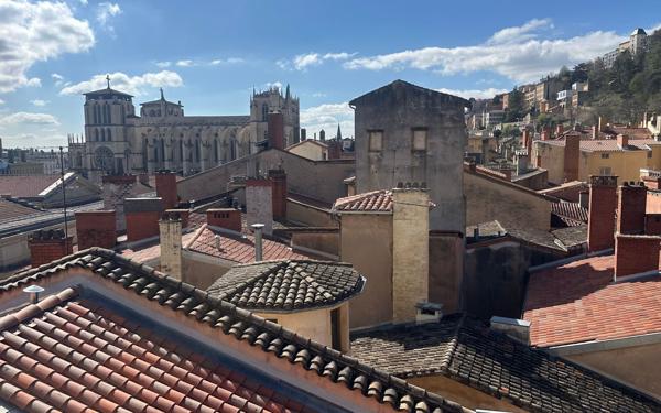 Appartement à vendre    4 pièces • 94,12 m2 Lyon 5