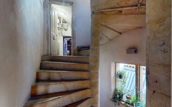 Appartement à vendre    4 pièces • 94,12 m2 Lyon 5