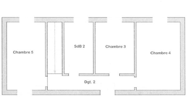 Maison familiale à rénover dans une copropriété bénévole 131.27 m2