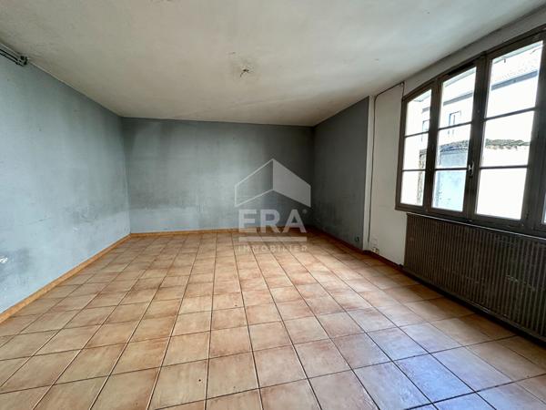 Maison familiale à rénover dans une copropriété bénévole 131.27 m2