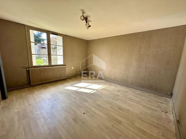 Maison familiale à rénover dans une copropriété bénévole 131.27 m2