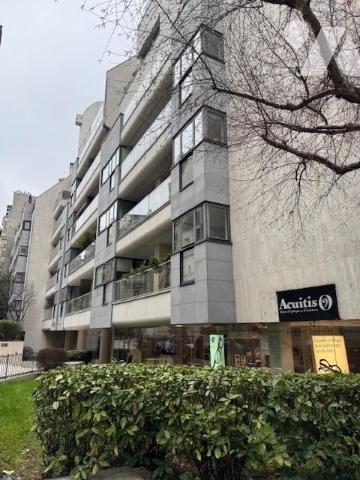 NEUILLY SUR SEINE - RUE MICHELIS - BOX A VENDRE - 