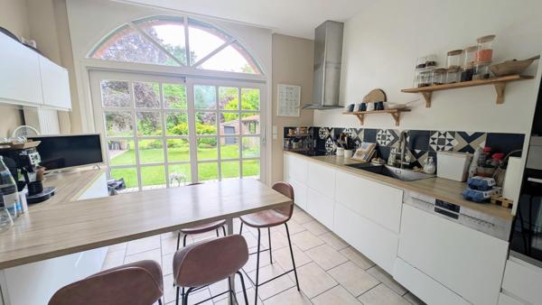 Maison à Lys-lez-Lannoy, 59390 - 6 pièces 191m²