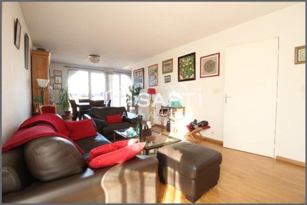 APPARTEMENT 70 M2 DERNIER ETAGE