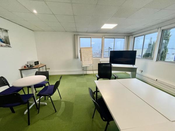 Bureaux à louer à SAINT ETIENNE DU ROUVRAY 76800
