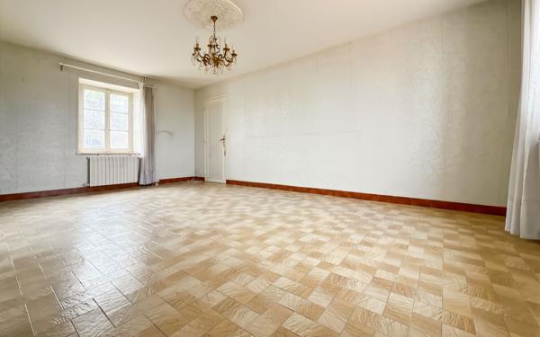 Maison à vendre    3 pièces •  Péronville