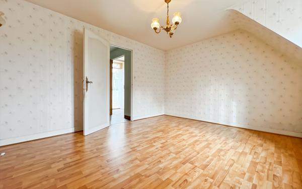 Maison à vendre    3 pièces •  Péronville