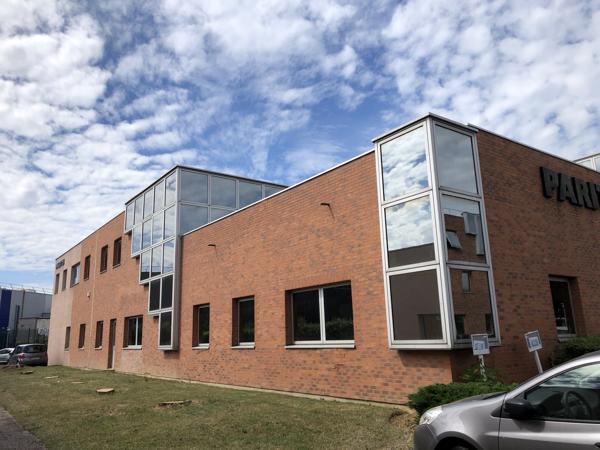 Bureaux modulables en location à Nanterre espaces divisibles et parking
