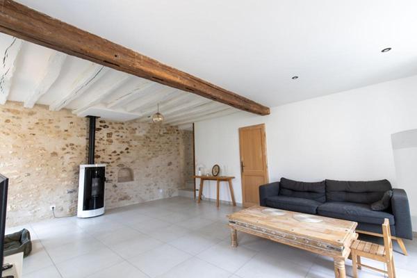 Maison ancienne rénovée sur LONGUESSE